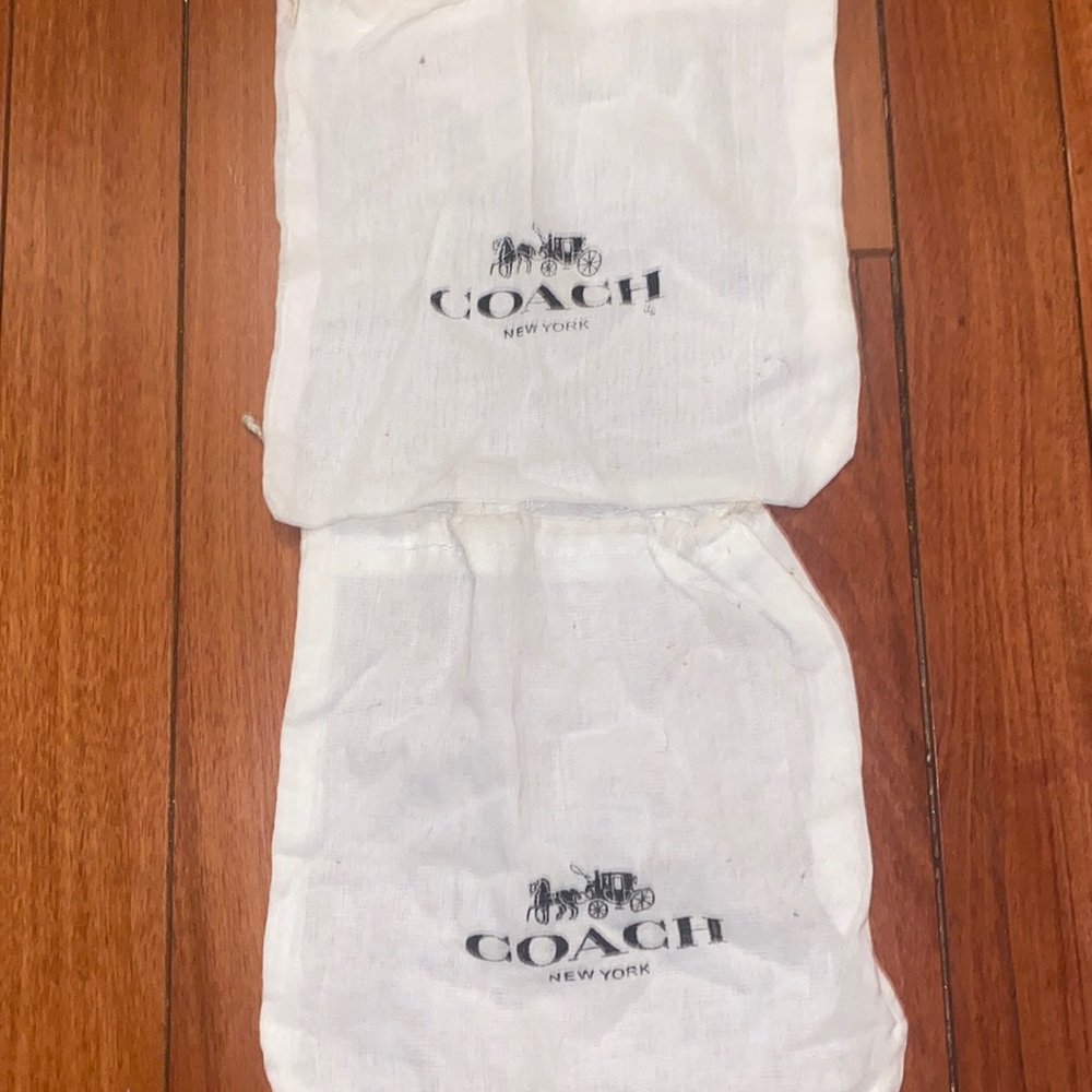 2 couch pouches
